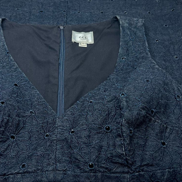ECI DENIM Eyelet Flower Embroidered Detailing Mini V-Neck Sleeveless Dress Sz 4 - Picture 3 of 7